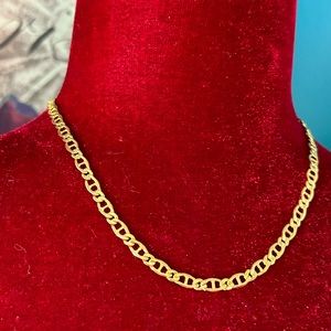 Thalia Sodi. Beautiful gold tone anchor or mariner chain 18in